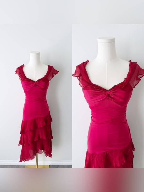 BCBGMaxAzria Dresses & Skirts - BCBG red 100% silk ruffle midi dress